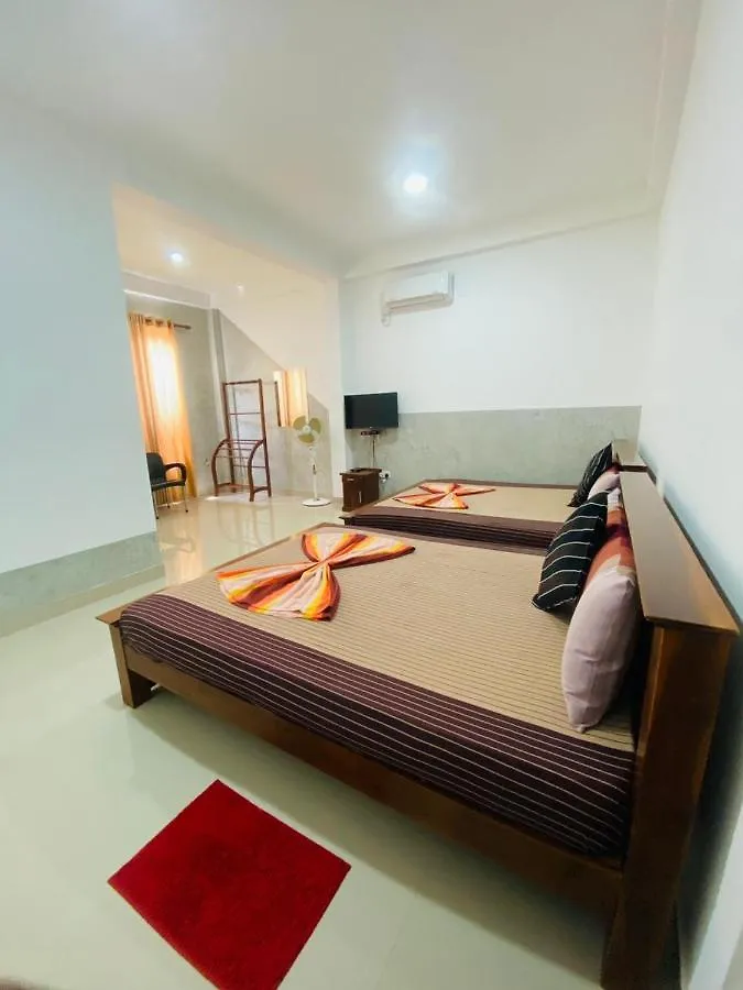 Optimum Residencies Bed and Breakfast Negombo 0*,