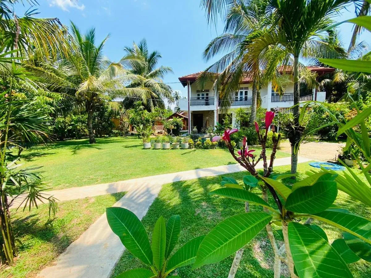 Optimum Residencies Bed and Breakfast Negombo 0*,