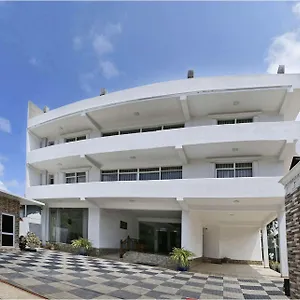 3* Hotel Ronaka Airport Transit Hotel