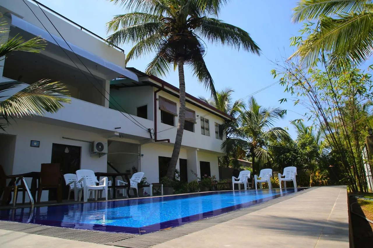 Optimum Residencies Bed & Breakfast Negombo 0*,